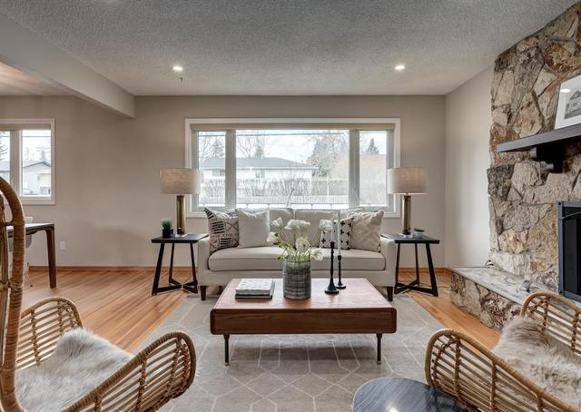 8203 7 Street Sw, House detached with 4 bedrooms, 2 bathrooms and 1 parking in Calgary AB | Image 7