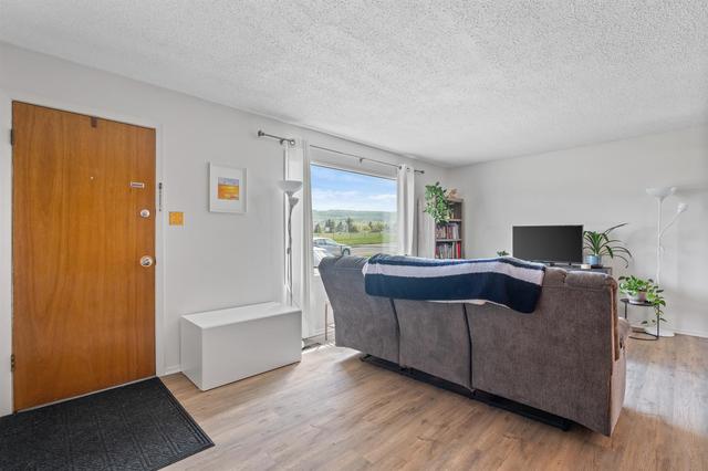6312 33 Avenue Nw, House detached with 2 bedrooms, 1 bathrooms and 3 parking in Calgary AB | Image 8