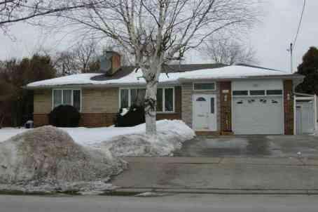 834 Mississauga Valley Blvd, House detached with 3 bedrooms, 2 bathrooms and 4 parking in Mississauga ON | Image 1