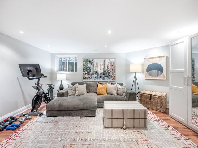 31 Victoria Park Ave, House semidetached with 5 bedrooms, 4 bathrooms and 3 parking in Toronto ON | Image 21