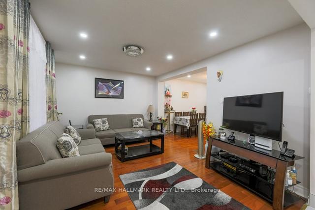 56 Wolcott Ave, House detached with 3 bedrooms, 3 bathrooms and 4 parking in Toronto ON | Image 19