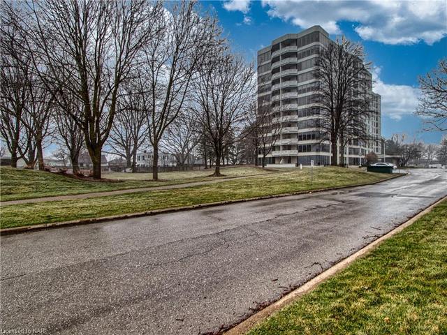 103 - 81 Scott Street, House attached with 2 bedrooms, 1 bathrooms and 1 parking in St. Catharines ON | Image 12