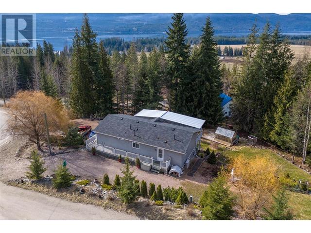 2715 Fraser Road, House other with 3 bedrooms, 3 bathrooms and 6 parking in Columbia Shuswap F BC | Image 47
