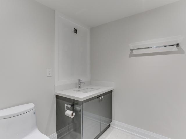 1809 - 131 Beecroft Rd, Condo with 2 bedrooms, 2 bathrooms and 1 parking in Toronto ON | Image 16