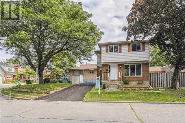 5 Macdonald Ave W, House detached with 3 bedrooms, 2 bathrooms and 3 parking in Hamilton ON | Image 28