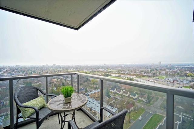 2112 - 15 Greenview Ave, Condo with 2 bedrooms, 2 bathrooms and 1 parking in Toronto ON | Image 4