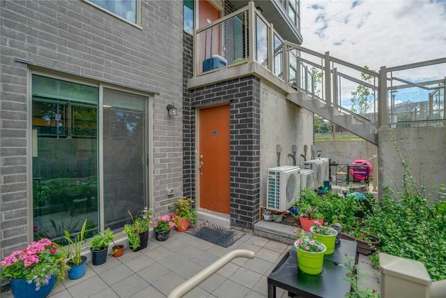103 - 3 Applewood Lane W, Townhouse with 2 bedrooms, 1 bathrooms and 1 parking in Toronto ON | Image 11