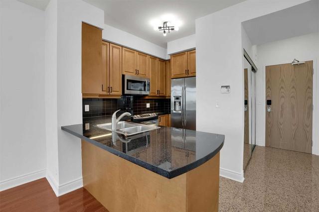 1107 - 1900 Lake Shore Blvd W, Condo with 2 bedrooms, 2 bathrooms and 1 parking in Toronto ON | Image 3