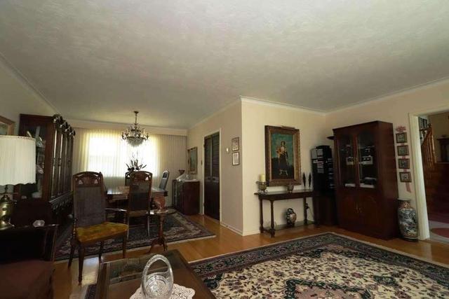 1771 Pharmacy Ave, House detached with 3 bedrooms, 2 bathrooms and 4 parking in Toronto ON | Image 12