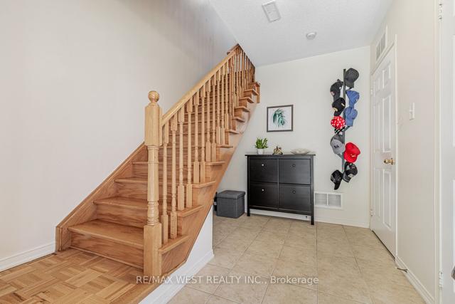 th18 - 375 Cook Rd, Townhouse with 3 bedrooms, 2 bathrooms and 3 parking in Toronto ON | Image 24