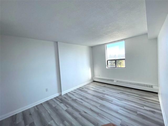 208 - 45 Sunrise Ave, Condo with 3 bedrooms, 2 bathrooms and 1 parking in Toronto ON | Image 22