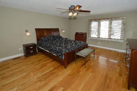 838 Syer Dr, House detached with 4 bedrooms, 3 bathrooms and 4 parking in Milton ON | Image 5