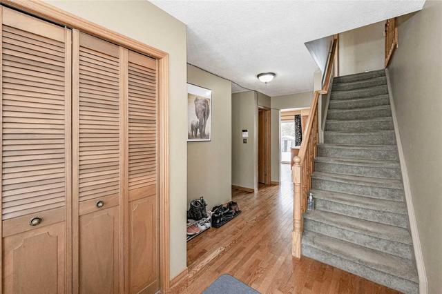 12 Youngman Dr, House detached with 4 bedrooms, 4 bathrooms and 6 parking in Guelph ON | Image 24