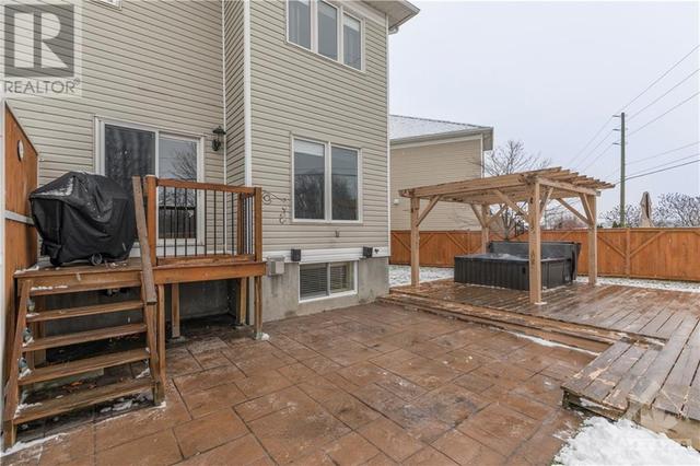 362 Hillsboro Private, Home with 3 bedrooms, 3 bathrooms and 3 parking in Ottawa ON | Image 22