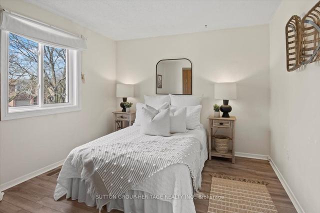 36 Fisher Cres, House detached with 2 bedrooms, 1 bathrooms and 3 parking in Ajax ON | Image 8