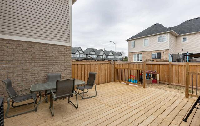 4 Jack Roach St, House attached with 3 bedrooms, 3 bathrooms and 3 parking in Clarington ON | Image 16