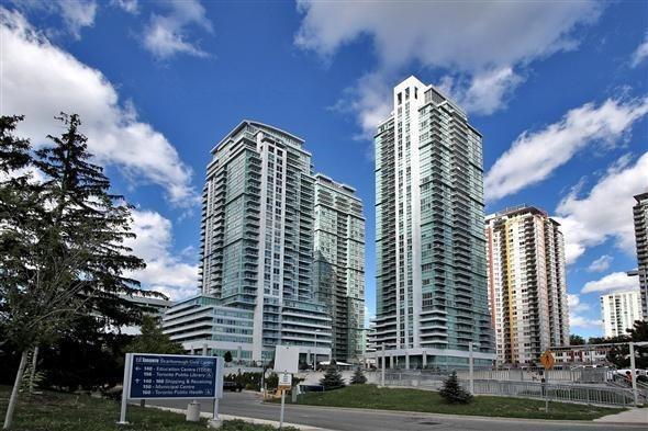 Lph06 - 60 Town Centre Crt, Condo with 2 bedrooms, 2 bathrooms and 2 parking in Toronto ON | Image 1