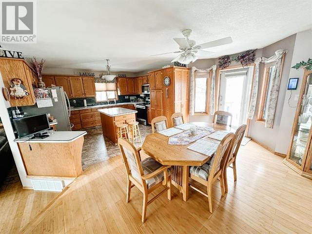 4722 43 Street, House detached with 4 bedrooms, 3 bathrooms and 4 parking in Mayerthorpe AB | Image 8