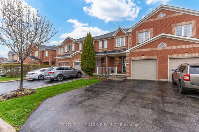 20 Todmorden Dr, House attached with 3 bedrooms, 3 bathrooms and 4 parking in Brampton ON | Image 12