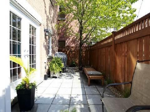 th 6 - 6 Wellesley Pl, House attached with 2 bedrooms, 3 bathrooms and 1 parking in Toronto ON | Image 11