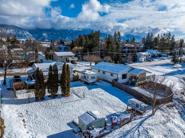 229 9th Avenue S, House detached with 2 bedrooms, 1 bathrooms and null parking in Creston BC | Image 8