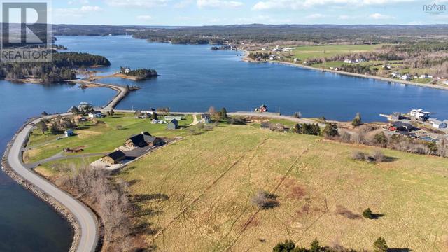 688 Mason Beach Road, House detached with 8 bedrooms, 1 bathrooms and null parking in Lunenburg MD NS | Image 22