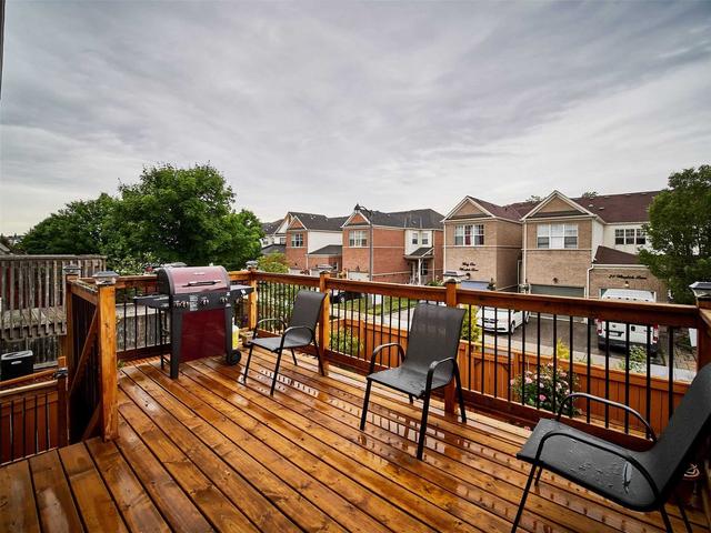 135 Lakeridge Dr, House detached with 4 bedrooms, 5 bathrooms and 3 parking in Toronto ON | Image 21