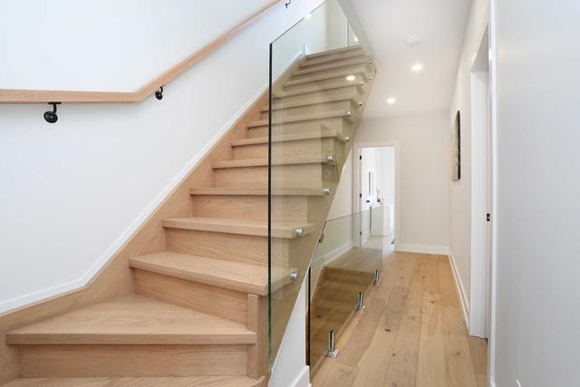 277 Boston Ave, House semidetached with 3 bedrooms, 4 bathrooms and 1 parking in Toronto ON | Image 5