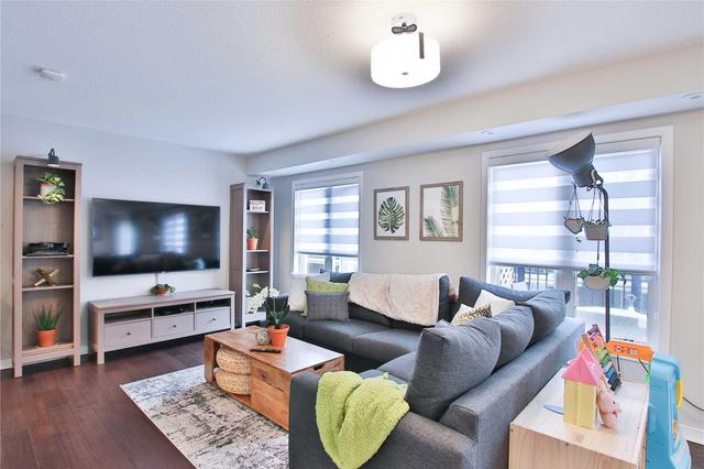 170 Louisbourg Way, Townhouse with 2 bedrooms, 3 bathrooms and 2 parking in Markham ON | Image 1