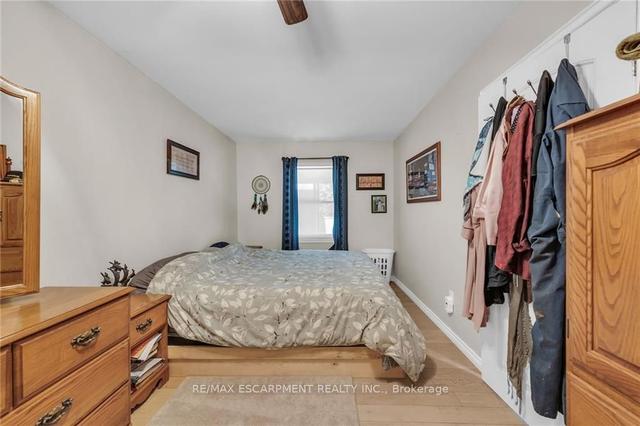 109 Mcnab St E, House detached with 2 bedrooms, 1 bathrooms and 8 parking in Norfolk County ON | Image 14