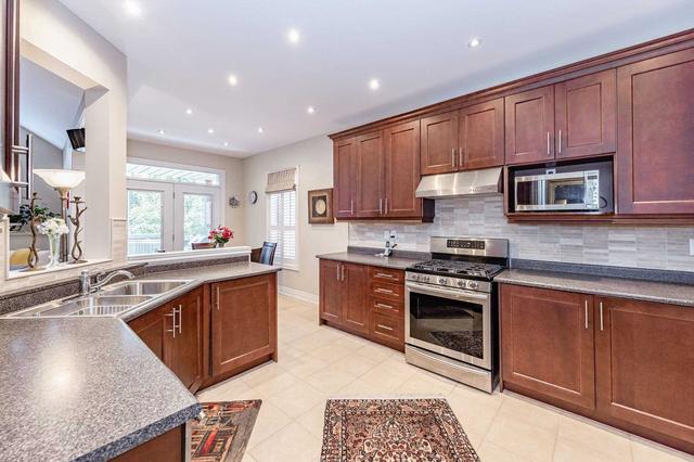 3285 Timeless Dr E, House detached with 3 bedrooms, 2 bathrooms and 6 parking in Oakville ON | Image 39
