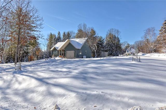 1223 Fraser Road, House detached with 3 bedrooms, 1 bathrooms and 4 parking in Greater Madawaska ON | Image 9