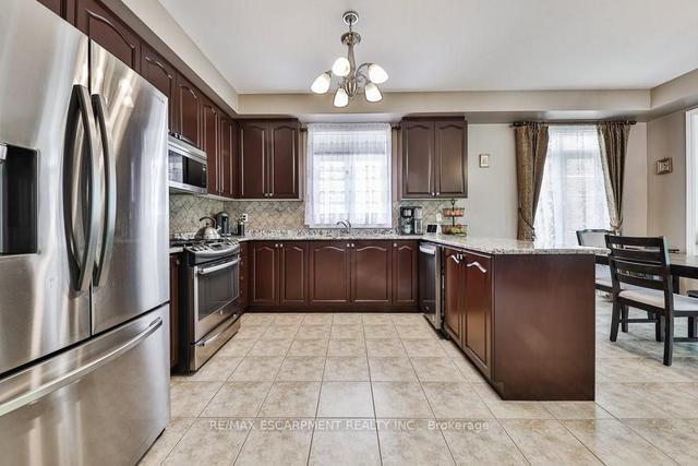 108 Danielson Crt, House detached with 4 bedrooms, 5 bathrooms and 7 parking in Mississauga ON | Image 34