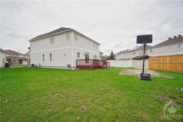 1901 Venus Avenue, House detached with 5 bedrooms, 4 bathrooms and 4 parking in Ottawa ON | Image 2