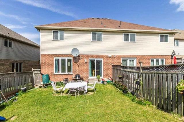 205 Huck Cres, House semidetached with 3 bedrooms, 3 bathrooms and 3 parking in Kitchener ON | Image 25