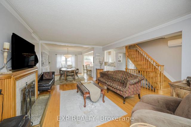497 Donlands Ave, House detached with 3 bedrooms, 2 bathrooms and 3 parking in Toronto ON | Image 2
