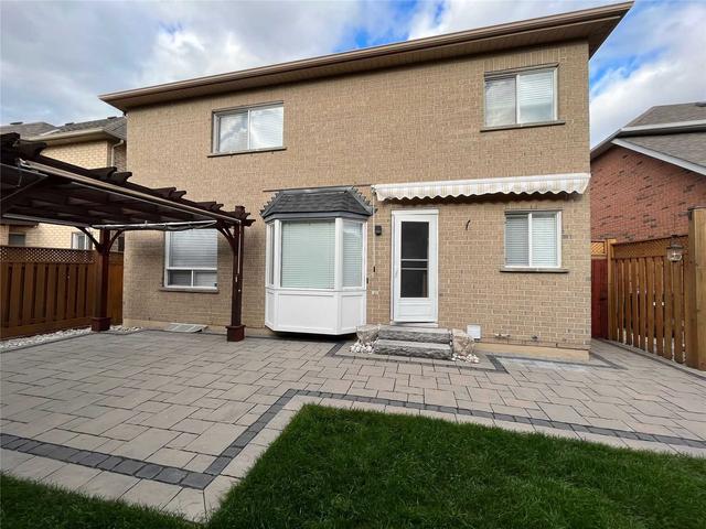 24 Leopard Gate, House detached with 3 bedrooms, 3 bathrooms and 6 parking in Brampton ON | Image 14