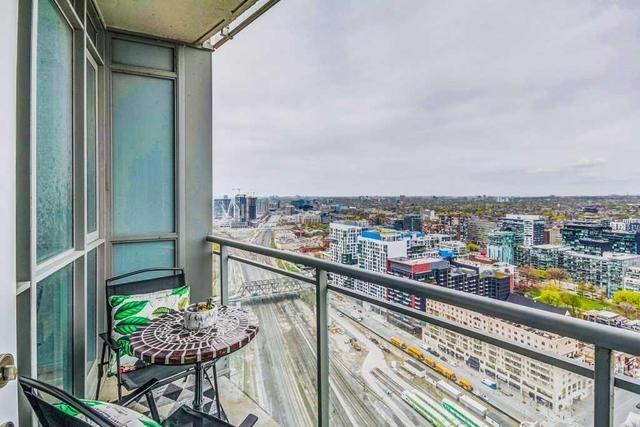 3815 - 21 Iceboat Terr, Condo with 1 bedrooms, 1 bathrooms and 1 parking in Toronto ON | Image 19