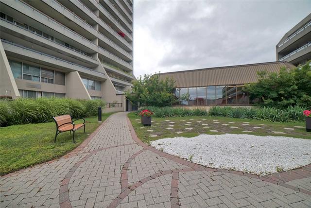 812 - 55 William St E, Condo with 2 bedrooms, 2 bathrooms and 1 parking in Oshawa ON | Image 14
