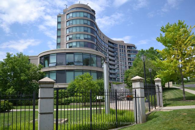 1001 - 18 Valley Woods Rd, Condo with 2 bedrooms, 1 bathrooms and 1 parking in Toronto ON | Image 1