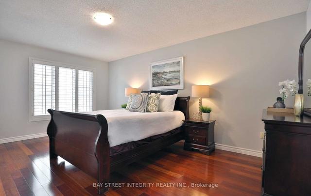 1179 Gable Dr, House detached with 4 bedrooms, 4 bathrooms and 4 parking in Oakville ON | Image 2