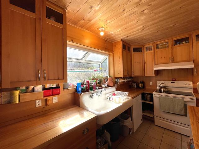 3865 Malina Road, House detached with 4 bedrooms, 3 bathrooms and null parking in Central Kootenay E BC | Image 39