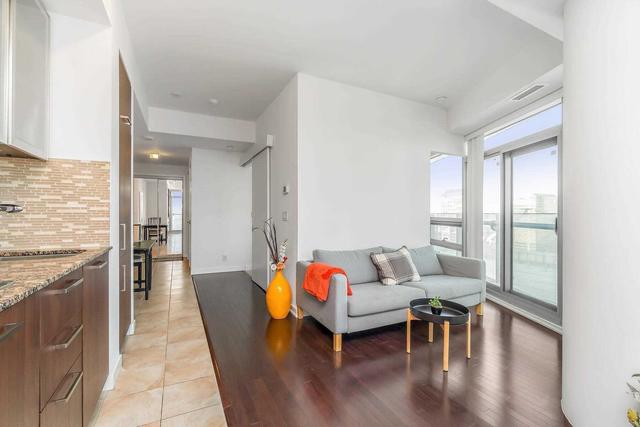 5211 - 14 York St, Condo with 1 bedrooms, 1 bathrooms and 0 parking in Toronto ON | Image 10