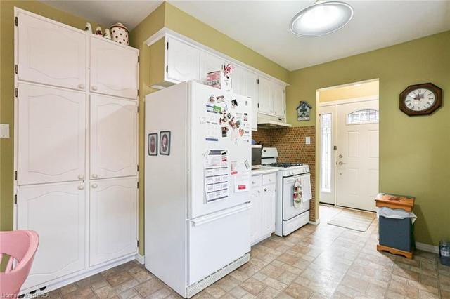 842 Westbury Court, House detached with 3 bedrooms, 1 bathrooms and 3 parking in Sarnia ON | Image 8
