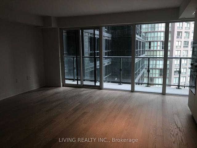 627 - 955 Bay St, Condo with 2 bedrooms, 2 bathrooms and 1 parking in Toronto ON | Image 14