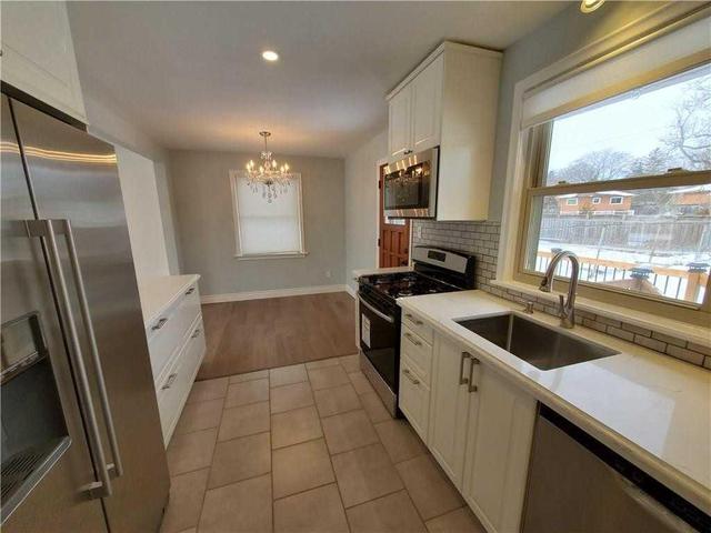 Upper - 2097 Mount Forest Dr, House detached with 3 bedrooms, 1 bathrooms and 4 parking in Burlington ON | Image 7