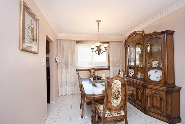 3041 Franze Dr, House detached with 3 bedrooms, 2 bathrooms and 6 parking in Mississauga ON | Image 7
