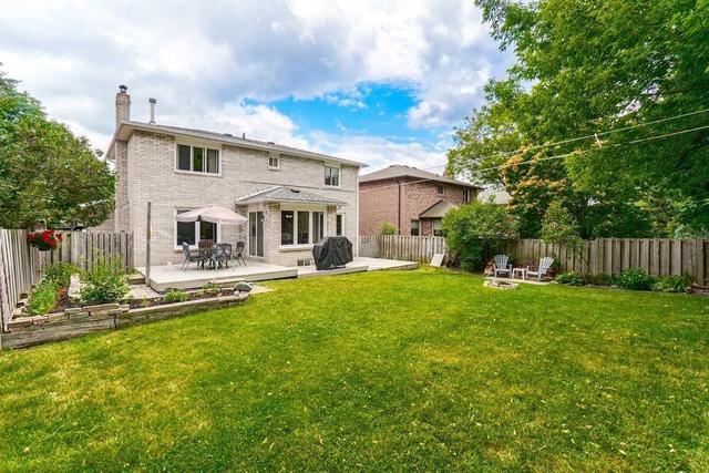 34 Ontario Crt, House detached with 3 bedrooms, 4 bathrooms and 6 parking in Mississauga ON | Image 12