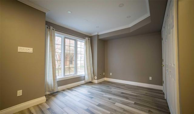 Th4 - 170 Twelfth St, Townhouse with 3 bedrooms, 2 bathrooms and 2 parking in Toronto ON | Image 2