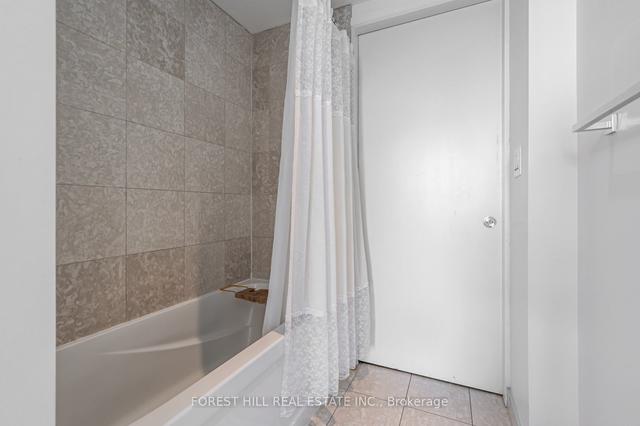 4107 - 12 York St, Condo with 2 bedrooms, 2 bathrooms and 1 parking in Toronto ON | Image 4